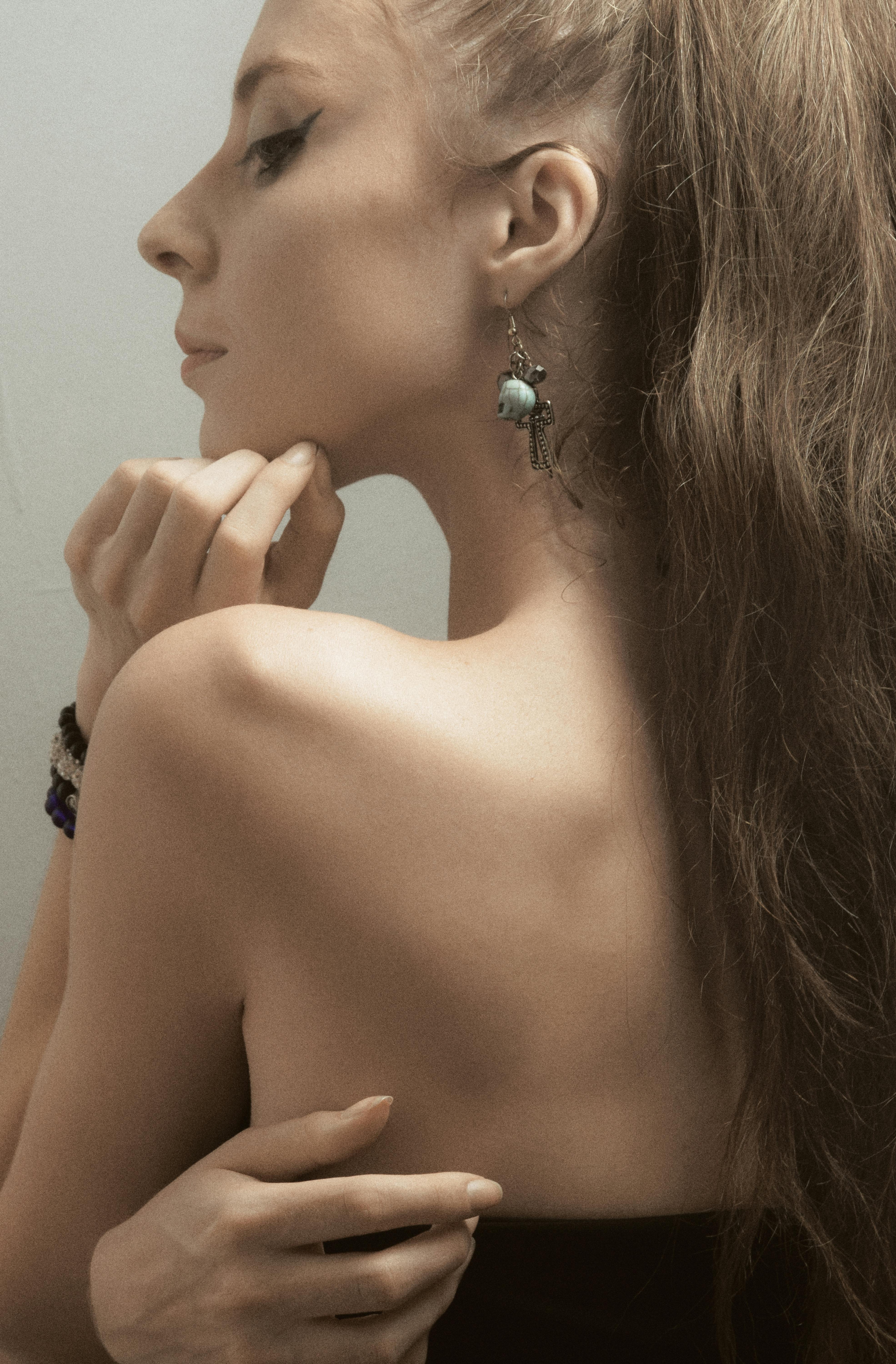 热播推荐海报风格图